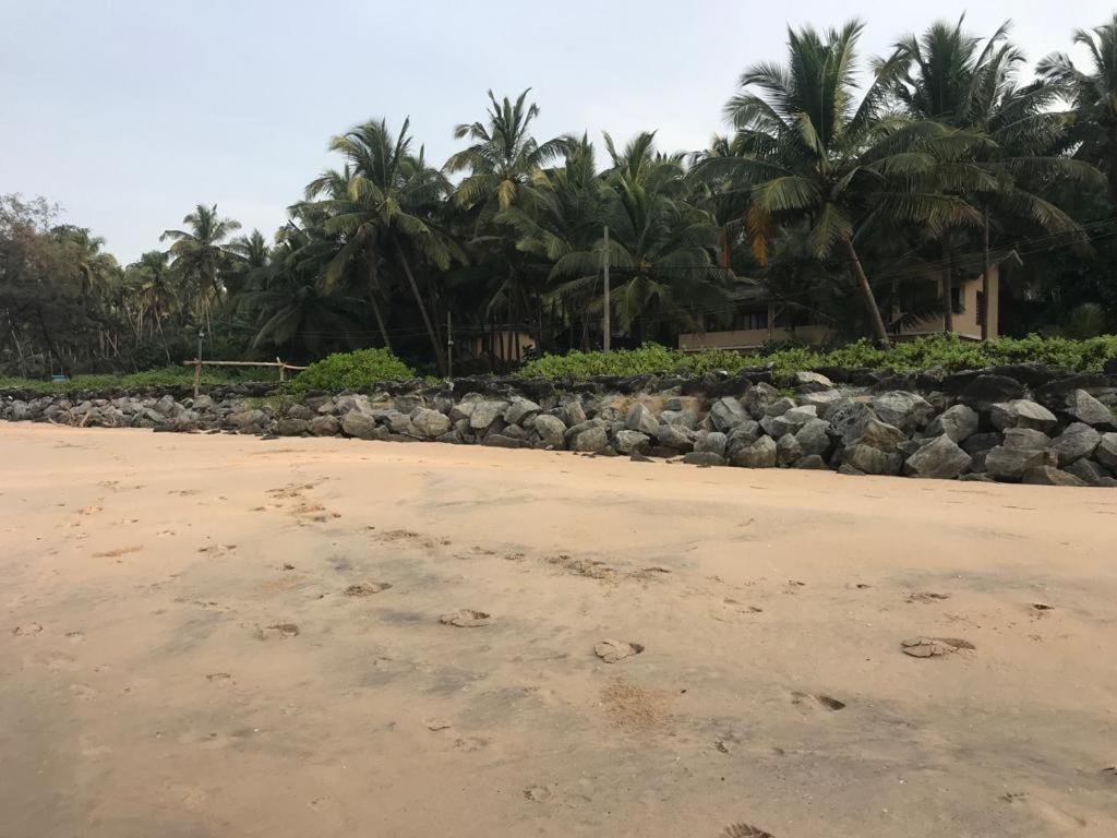 Kizhunna Rock Beach House Kannur Extérieur photo